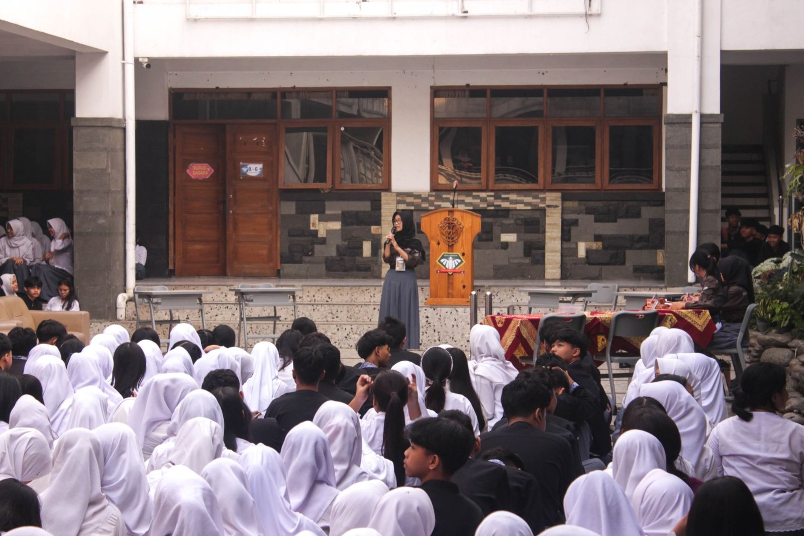 Pesta Demokrasi Pelajar SMAN 6 Bandung: Mohammad Nabiil Hisyaam Terpilih Jadi Ketua OSIS 2026, Wujud Nyata Pendidikan Karakter dan Bela Negara